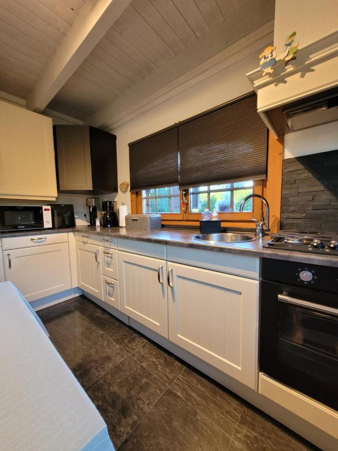 Ferienhaus Lathum Frueher Chalet Familienzeit Eksteriør bilde